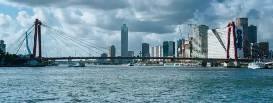 Skyline van Rotterdam.
