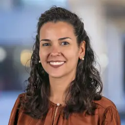 Portrait picture of Débora Póvoa